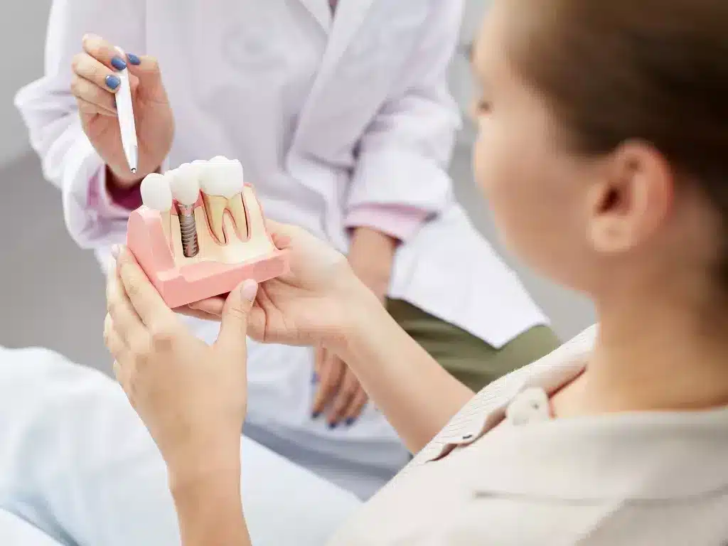 Which technology and techniques are used in dental implants in Dubai?